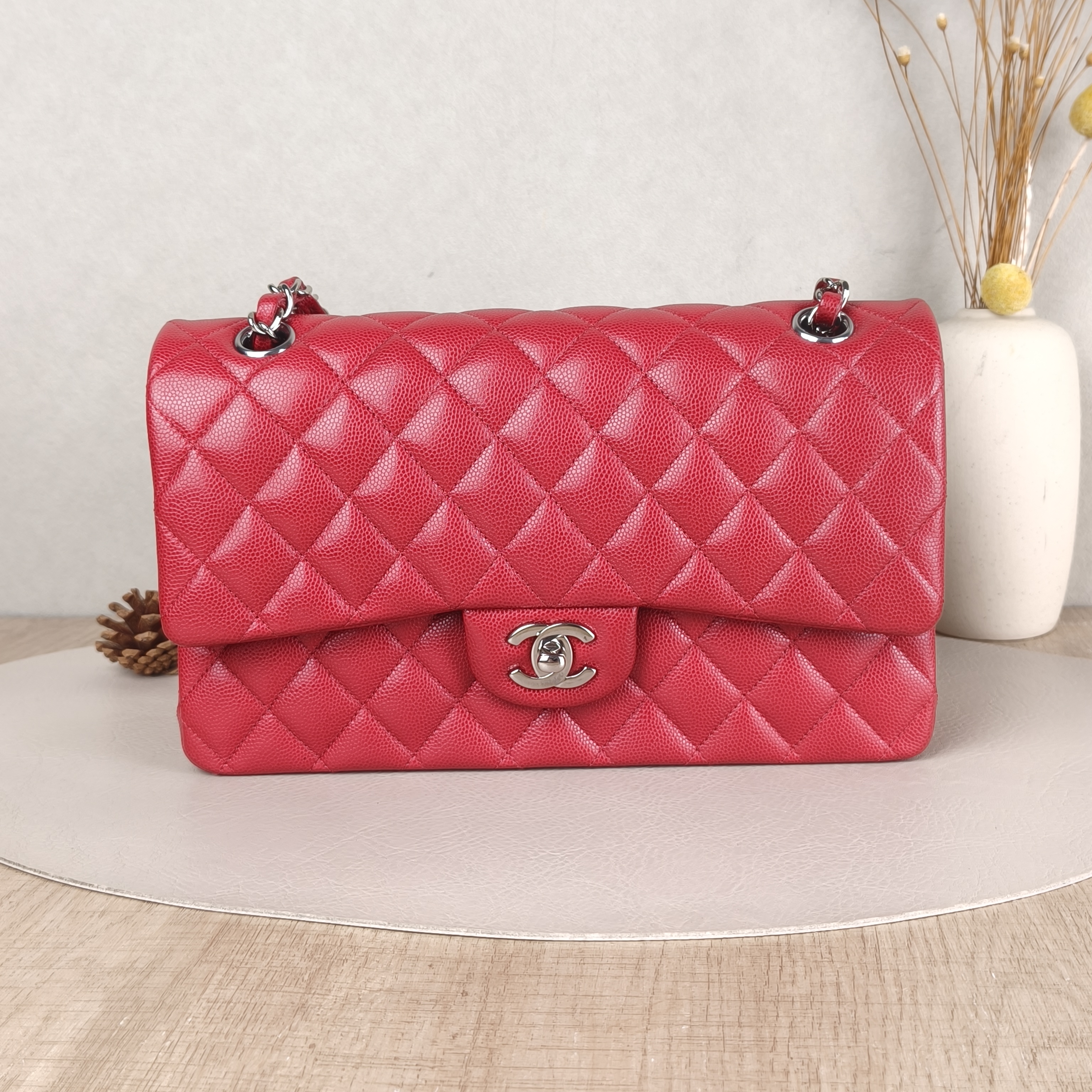 Chanel Crossbody Bag Classic Flap CF Red Grained Calfskin Medium25.5 × 6.5 × 15.5 cm