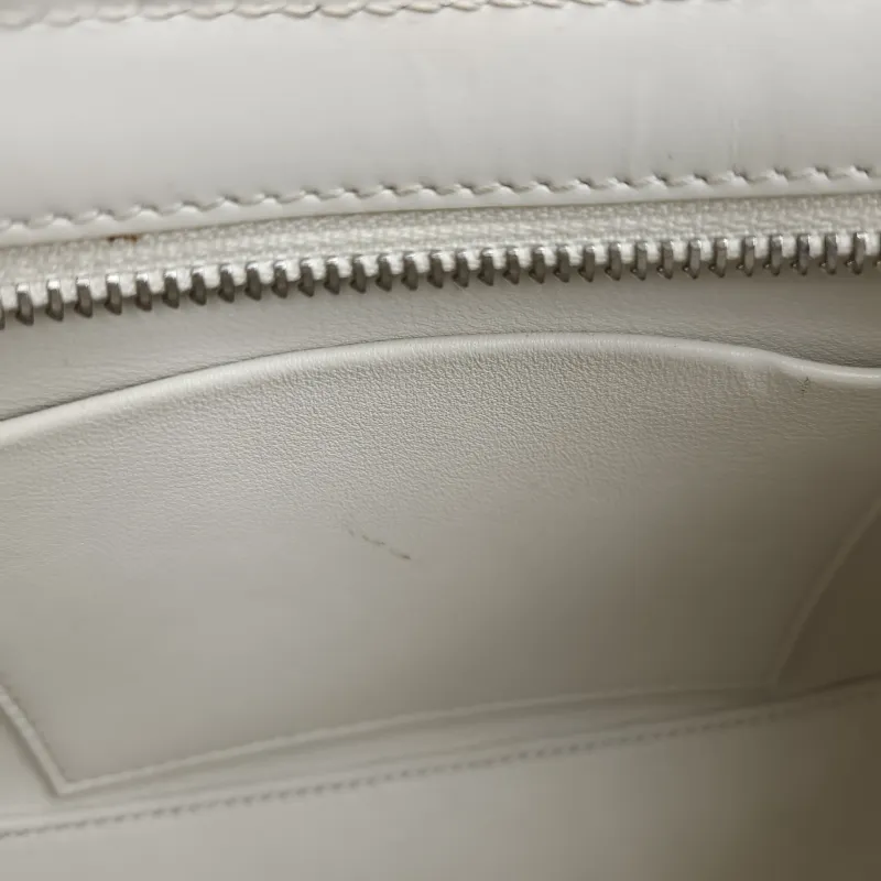 CELINE Shoulder Bag tilly White Calfskin Medium 22 × 4 × 13.5 cm — detail view 5 of 10