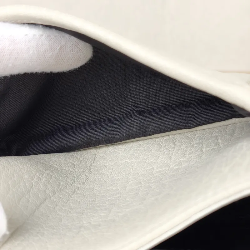 SAINT LAURENT Crossbody Bag Niki White Lambskin Mini 18 × 5 × 12.5 cm — detail view 2 of 12