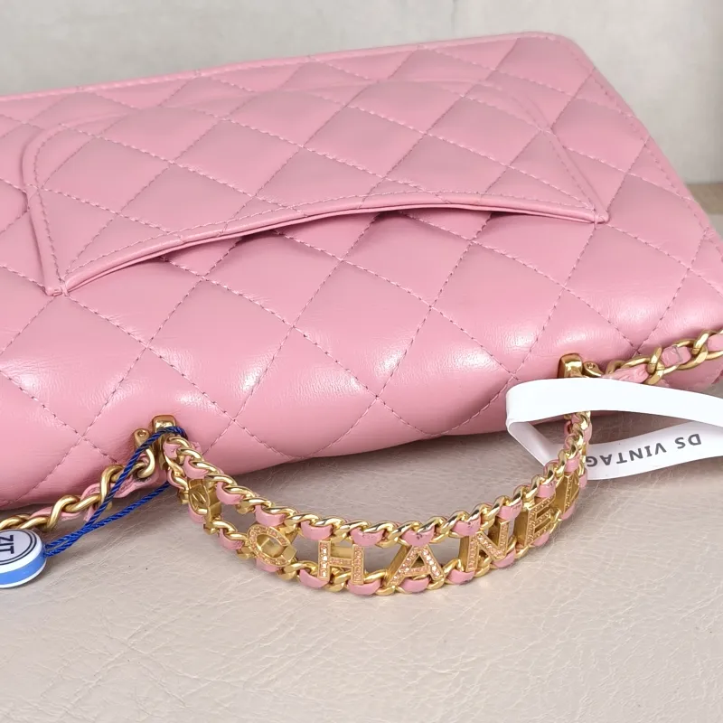 Chanel Crossbody Bag Pink Lambskin 18.5 × 5 × 12 cm — detail view 12 of 13
