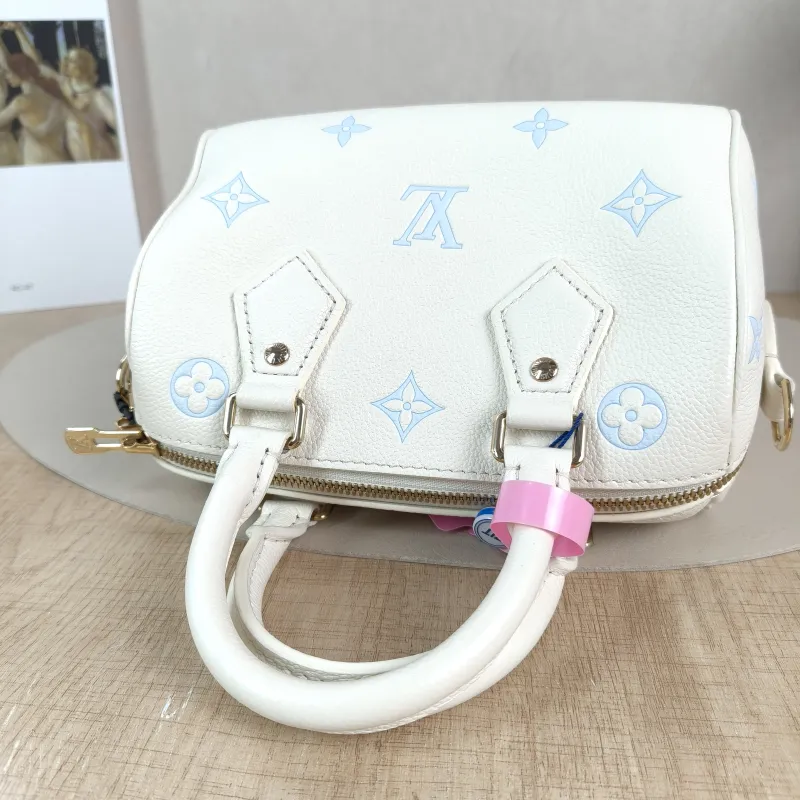 Louis Vuitton Crossbody Bag Speedy20 White · Blue Monogram Empreinte Embossed Calfskin Small 20.5 × 12 × 13.5 cm — detail view 8 of 11