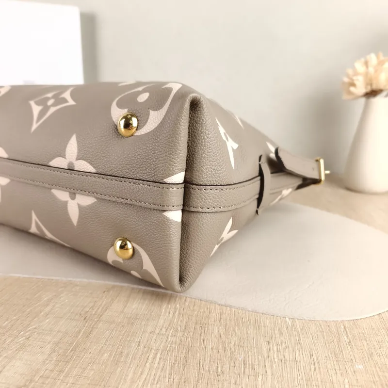 Louis Vuitton Crossbody Bag Carryall Calfskin Small 29.5 × 12 × 24 cm — detail view 3 of 14