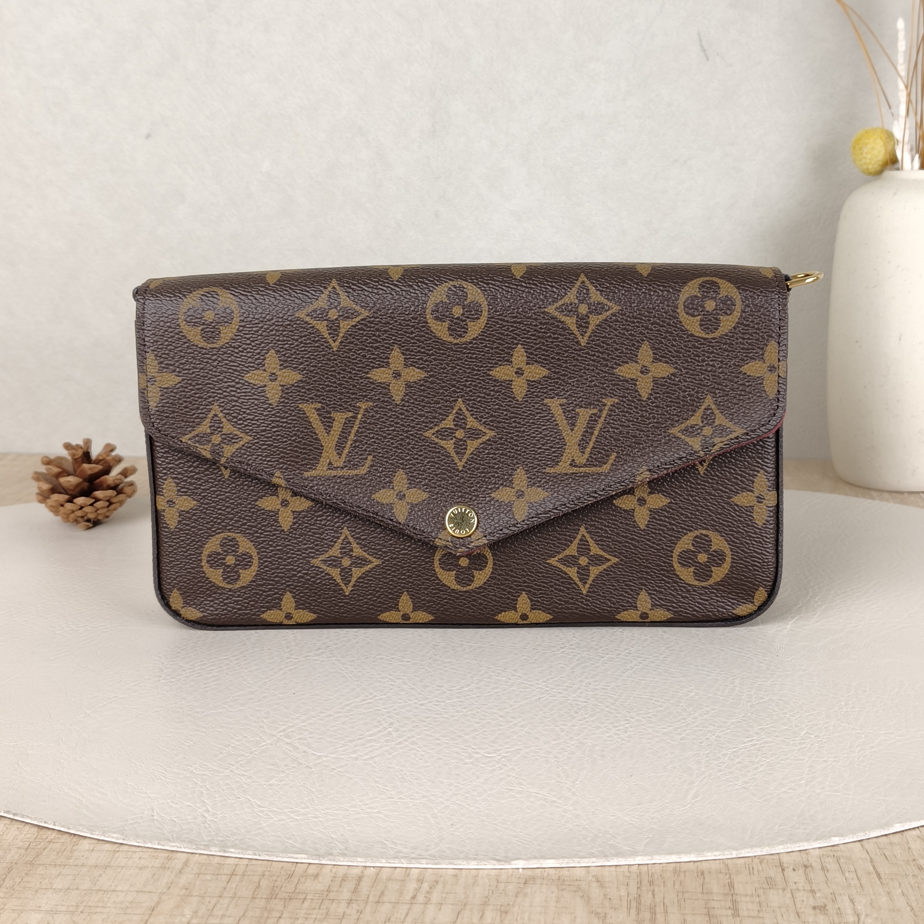 Louis Vuitton Crossbody Bag Pochette Félicie Monogram PVC Small21 × 3 × 12 cm