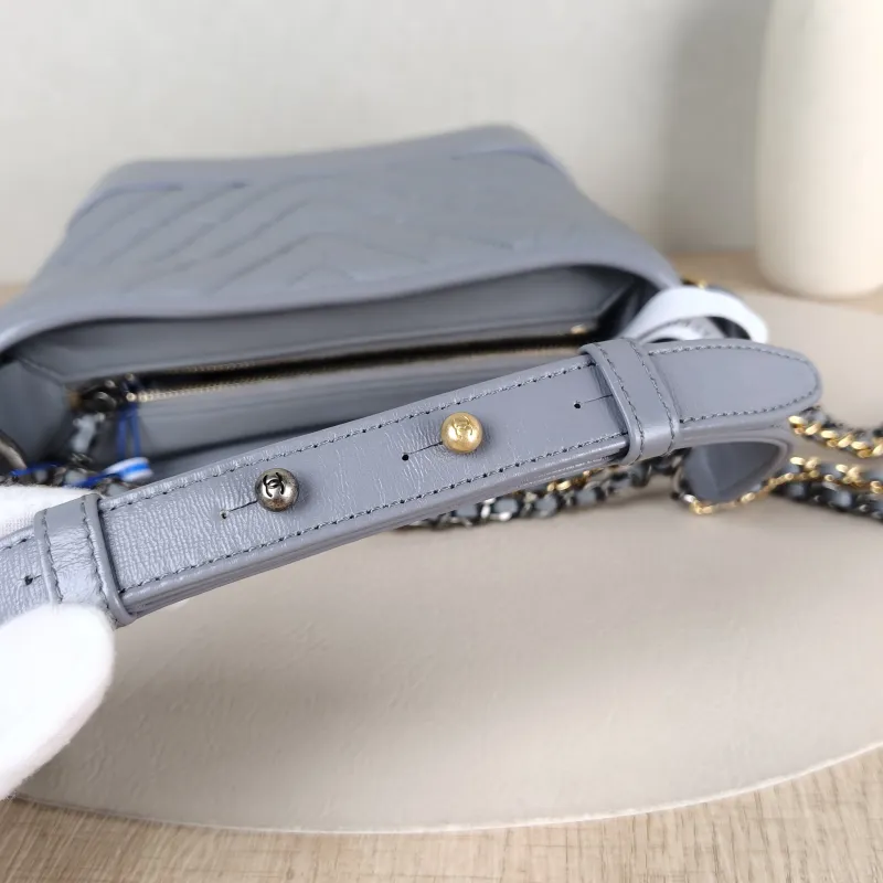Chanel Crossbody Bag v Gabrielle Gabrielle Bag Grey Calfskin Small 20 × 8 × 15 cm 28 — detail view 5 of 14