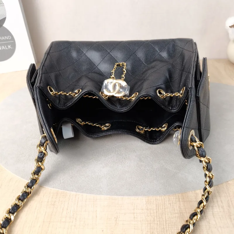 Chanel Shoulder Bag25Bag Black Grained Calfskinmini20 × 12.5 × 22 cm — detail view 6 of 13