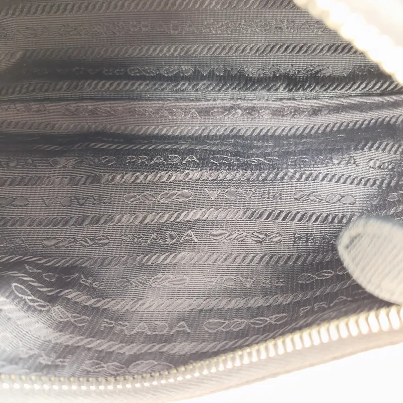 PRADA Shoulder Bag Re-Edition 2005 Hobo Black Nylon Mini 22 × 6.5 × 18 cm — detail view 4 of 10