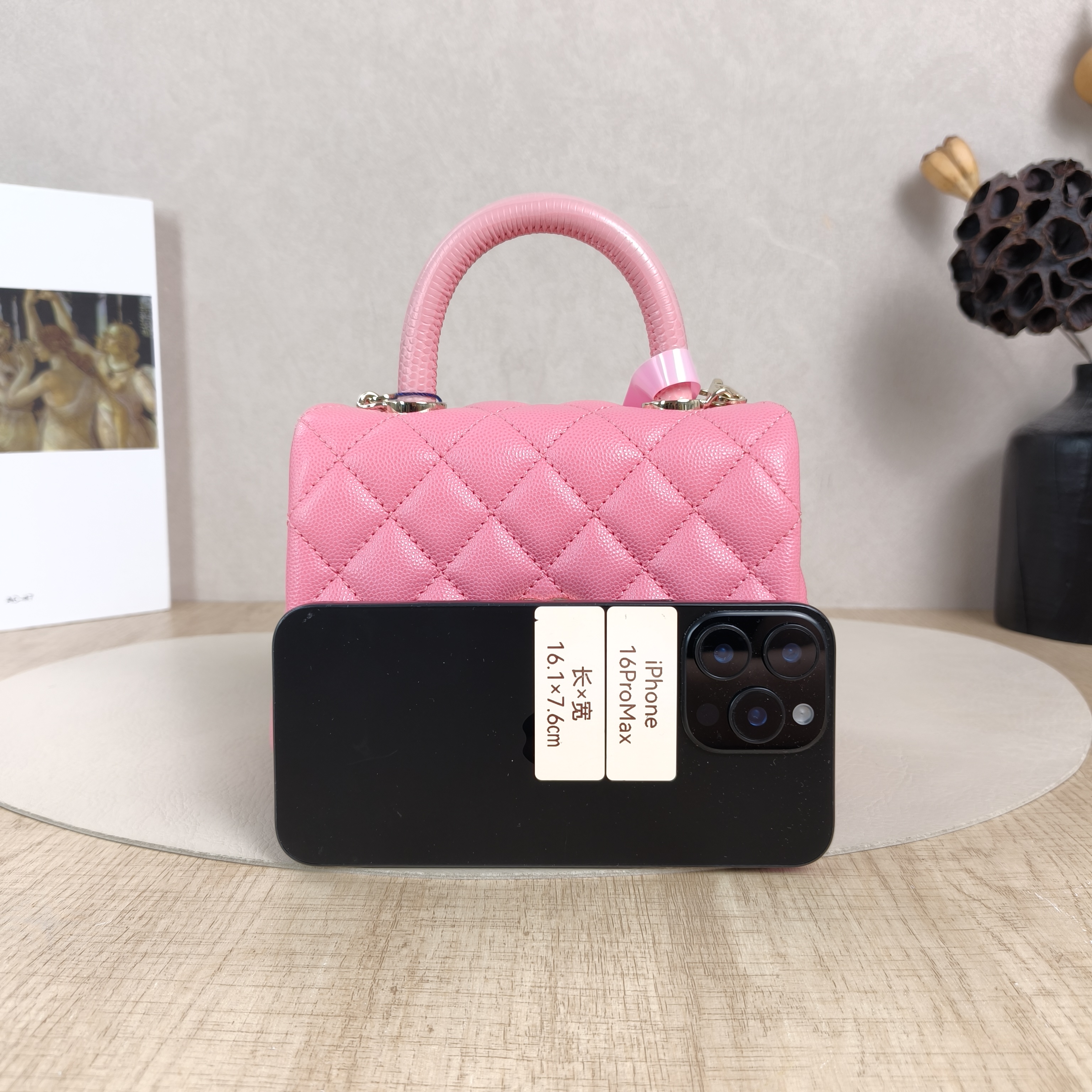Chanel Crossbody Bag Coco HandlePink Grained Calfskinmini19 × 9 × 13 cm — cover view 4 of 6