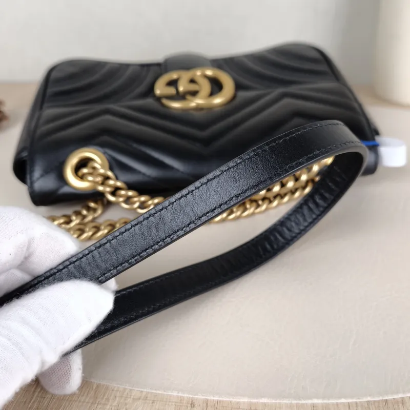 GUCCI Crossbody Bag GG Marmont Small Marmont 22Black CC alfskin Small22 × 6 × 13 cm — detail view 8 of 11