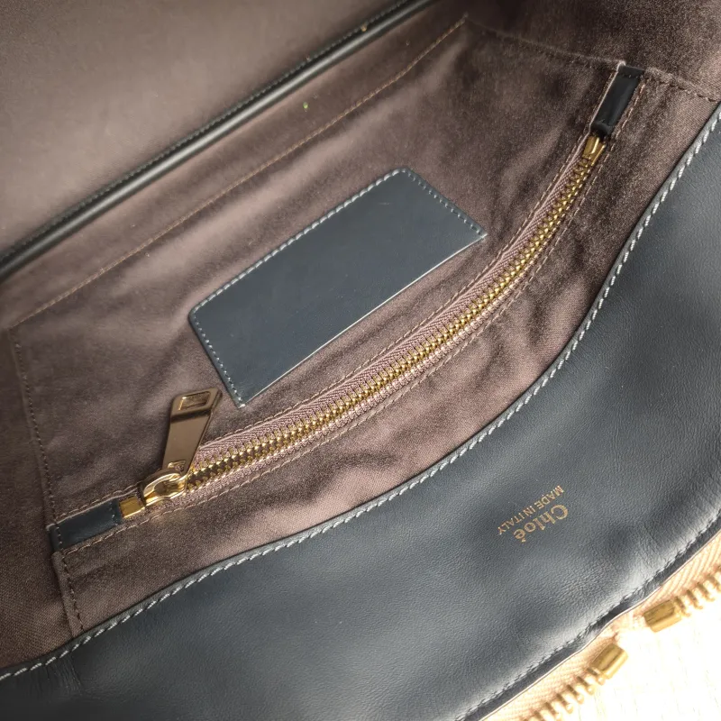 Chloé Shoulder Bag Shoulder Bag Beige Black Calfskin One Size30 × 14 × 23 cm — detail view 13 of 13