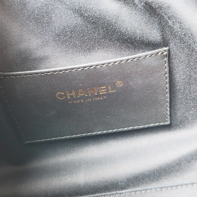 Chanel Shoulder Bag 25Bag Grey Canvas Small 26 × 14 × 30 cm — detail view 2 of 12