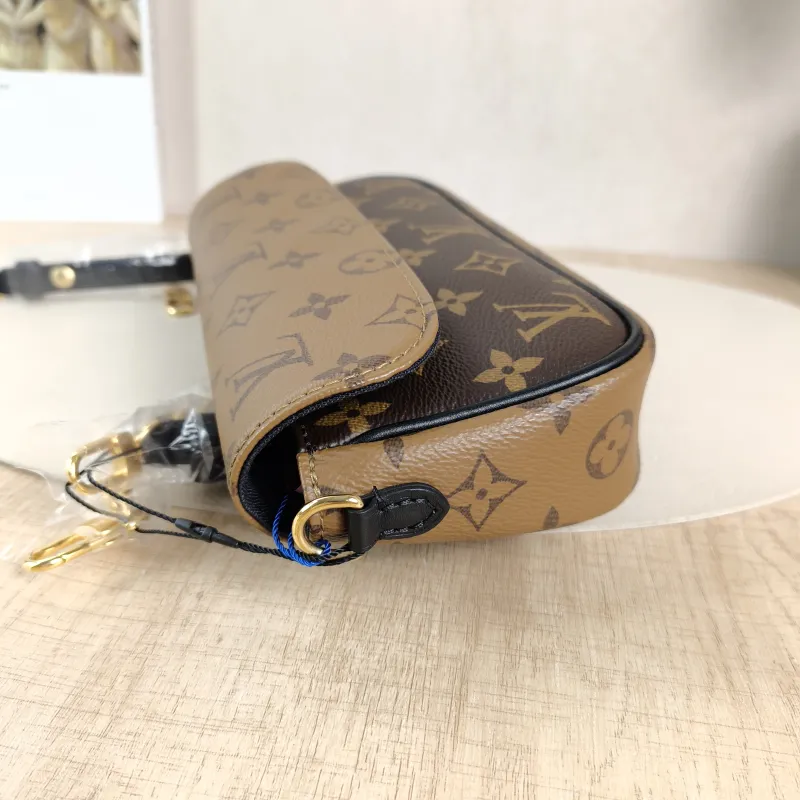 Louis Vuitton Crossbody Bag IVY Monogram PVC Small 23.5 × 4.3 × 12 cm — detail view 5 of 13