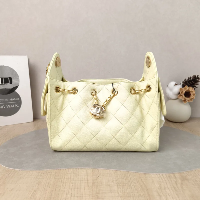 Chanel Crossbody Bag 25Bag Grained Calfskin Mini 22 × 12.5 × 20 cm