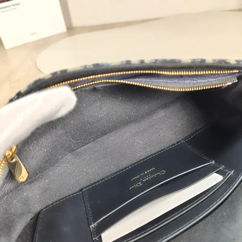 DIOR Crossbody Bag 30 Montaigne woc Blue Canvas One Size 21.5 × 3 × 12 cm — detail view 8 of 11