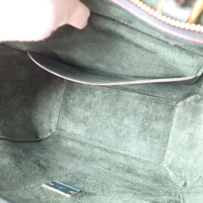 CELINE Shoulder Bag Belt Micro Green Calfskin Medium24 × 13 × 20 cm — detail view 8 of 14