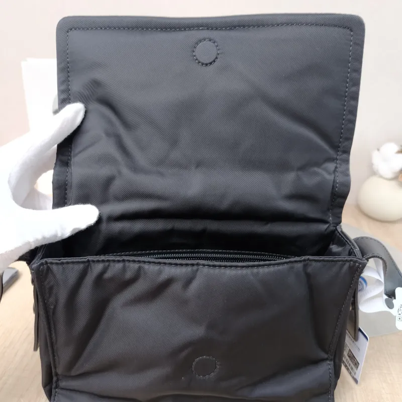 PRADA Crossbody Bag Messenger Bag Crossbody Bag Black Nylon One Size 23 × 8.5 × 17 cm — detail view 5 of 11