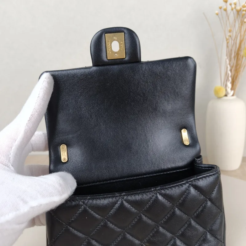 Chanel Crossbody Bag24p Pearl Black Lambskinmini17 × 5 × 12.5 cm — detail view 7 of 14