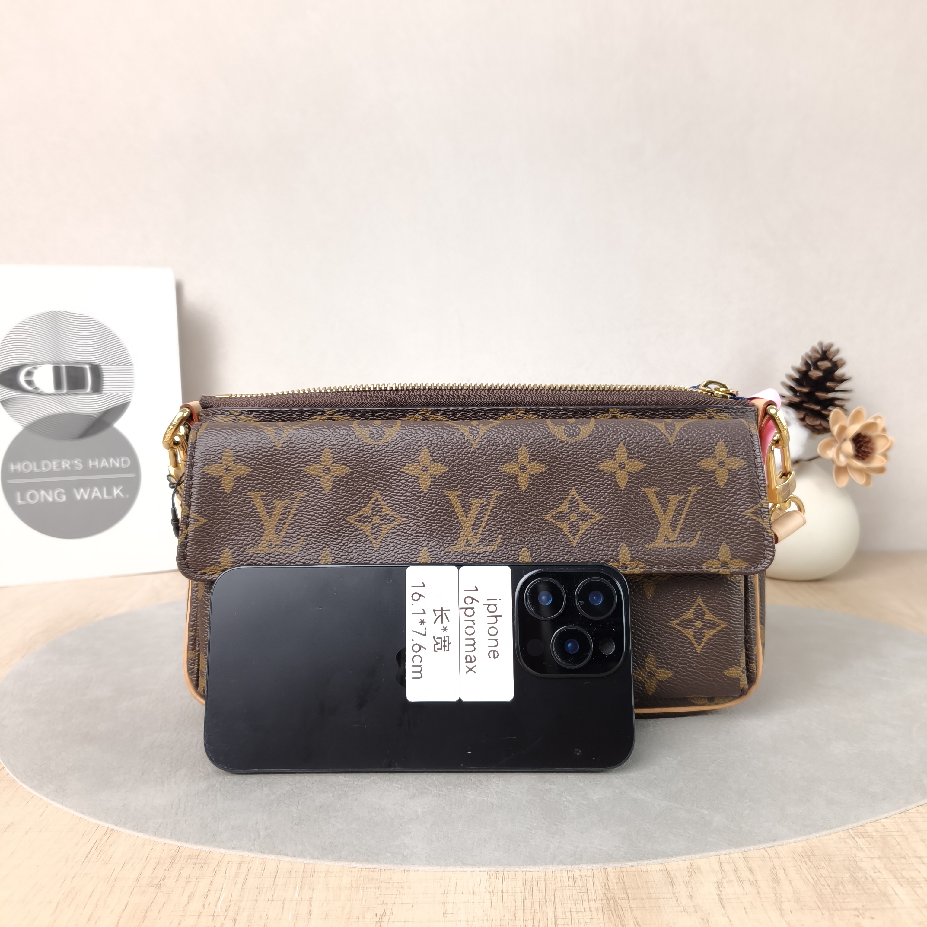 Louis Vuitton Shoulder Bag Vivacité Monogram PVC One Size25 × 8 × 15 cm — cover view 6 of 6