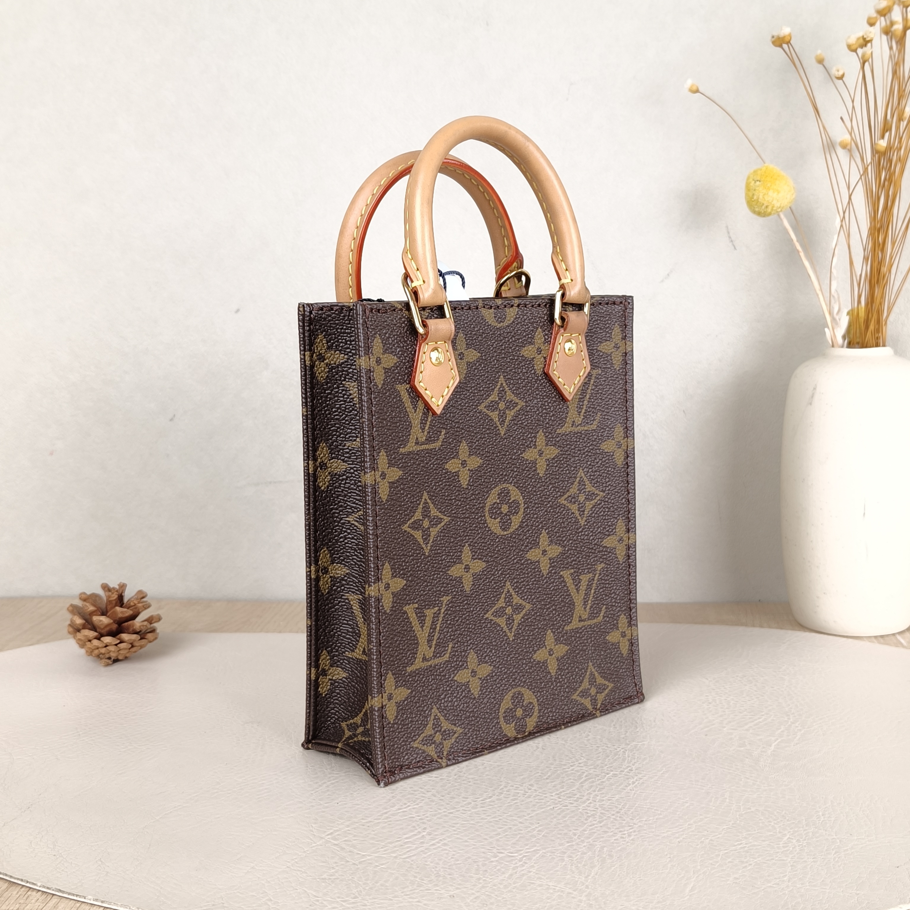 Louis Vuitton Crossbody Bag PETIT SAC PLAT Mini Monogram PV Cmini14 × 5 × 17 cm — cover view 4 of 6
