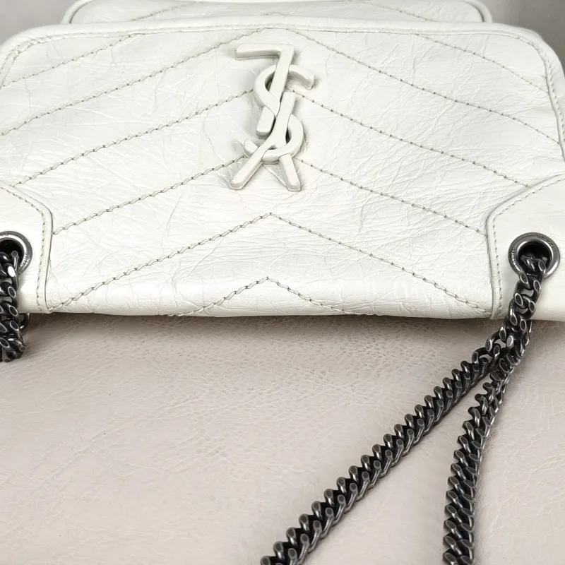 SAINT LAURENT Crossbody Bag Niki D Calfskin Small 21 × 7.5 × 16 cm — detail view 6 of 12