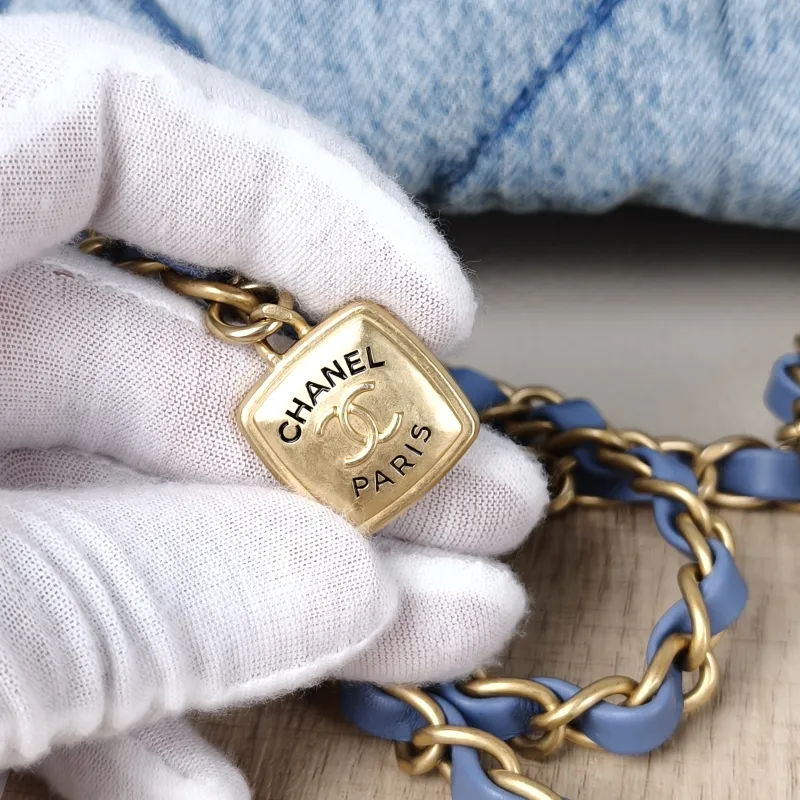 Chanel Shoulder Bag25k Blue One Size35 × 10 × 24 cm — detail view 9 of 17