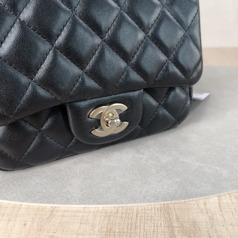 Chanel Crossbody Bag Classic Flap Mini CF Mini Black SL ambskinmini17 × 8 × 13.5 cm — detail view 7 of 15