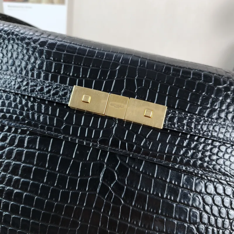 SAINT LAURENT Shoulder Bag MANHATTAN Black Calfskin Medium29 × 7.5 × 20 cm — detail view 8 of 12