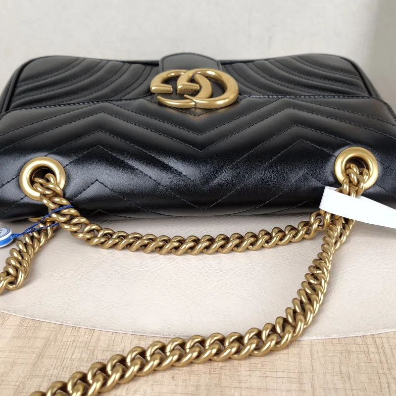 GUCCI Crossbody Bag GG Marmont Medium Marmont 26 Black CC alfskin Medium 26 × 7 × 15 cm — detail view 9 of 13