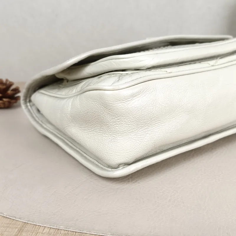 SAINT LAURENT Crossbody Bag Niki D Calfskin Small 21 × 7.5 × 16 cm — detail view 4 of 12