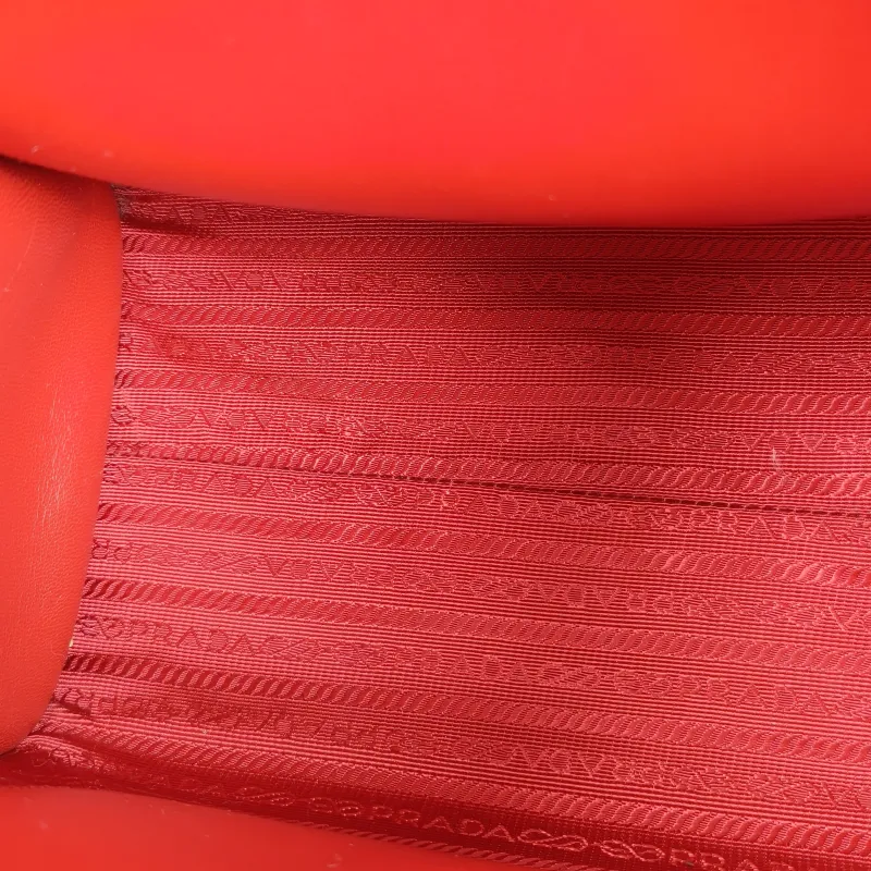PRADA Shoulder Bag Shoulder Bag Red Calfskin One Size26 × 14 × 20 cm — detail view 4 of 12