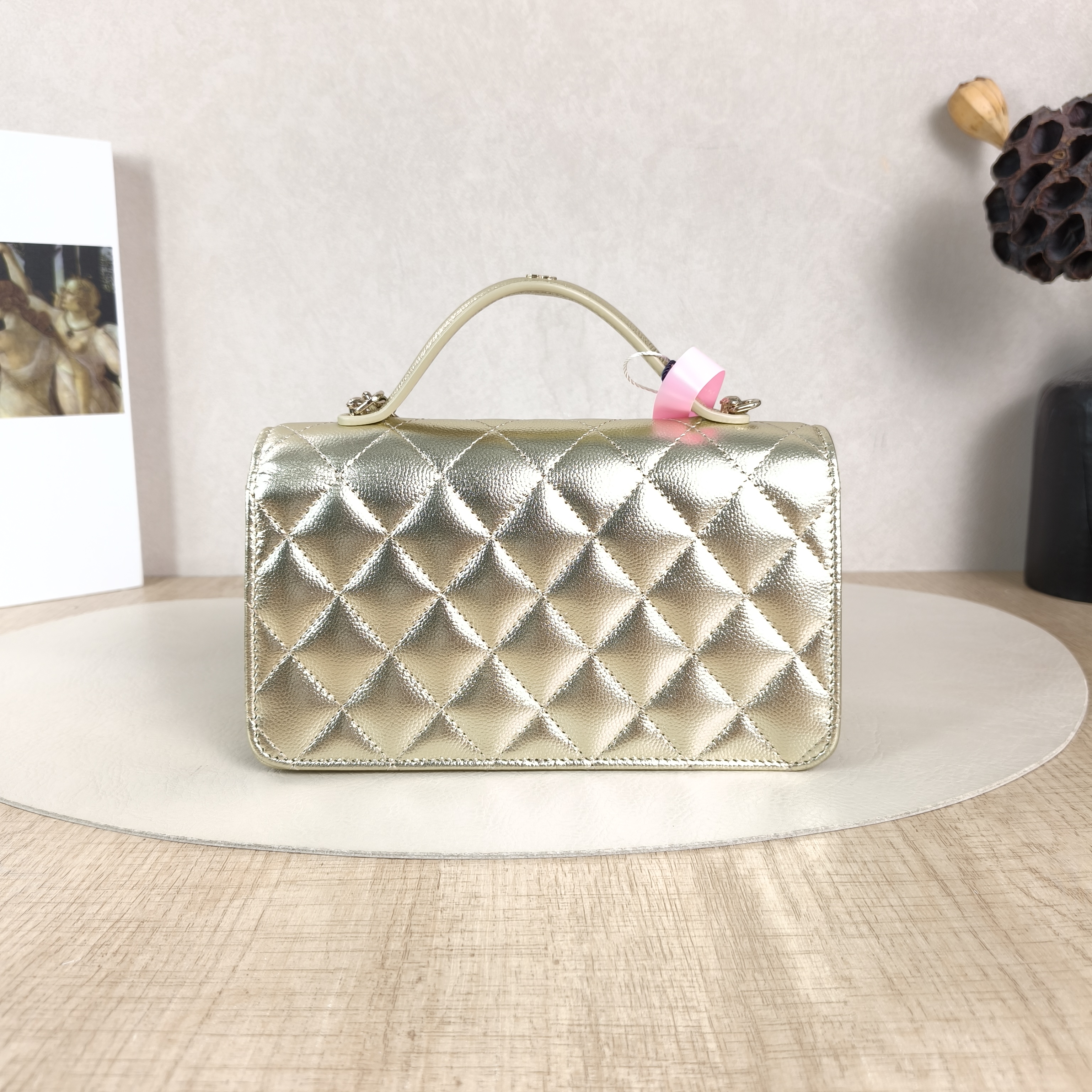 Chanel Crossbody Bag26c Gold Grained Calfskin One Size18.5 × 6 × 11 cm — cover view 2 of 6