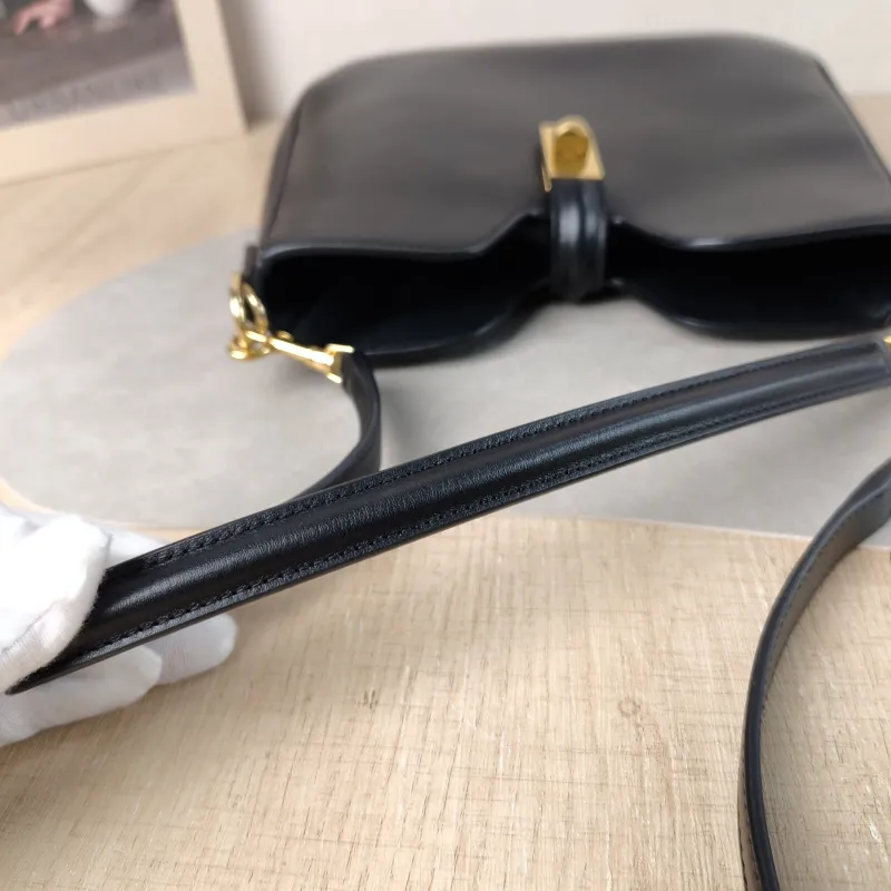 CELINE Shoulder Bag CAMILLE 16 SOFT Shoulder Bag Black Calfskin Small 24.5 × 5 × 21.5 cm — detail view 4 of 14