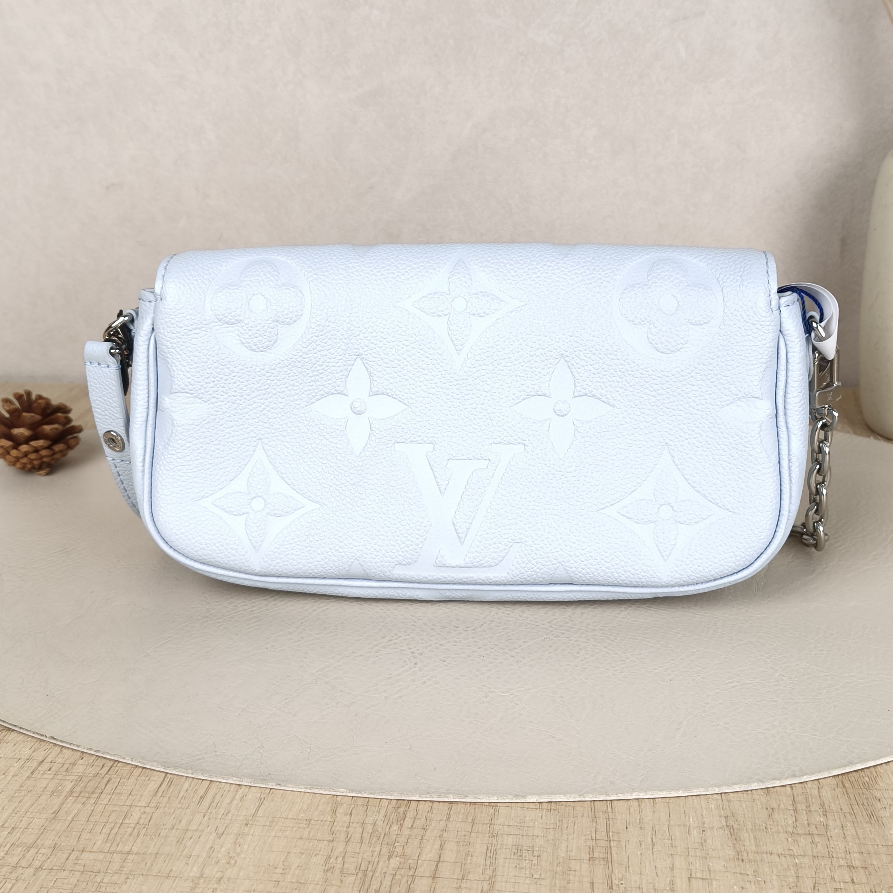 Louis Vuitton Crossbody Bag IVY Blue Monogram Empreinte Embossed Calfskin Small23.5 × 4.3 × 12 cm — cover view 4 of 9