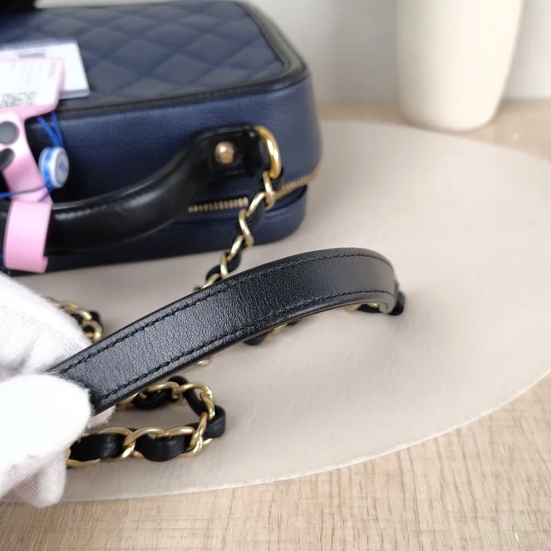 Chanel Crossbody Bag CC Filigree Vanity Cosmetic Bag Blue Black Grained Calfskin Medium 21 × 8 × 16 cm 22 — detail view 2 of 13
