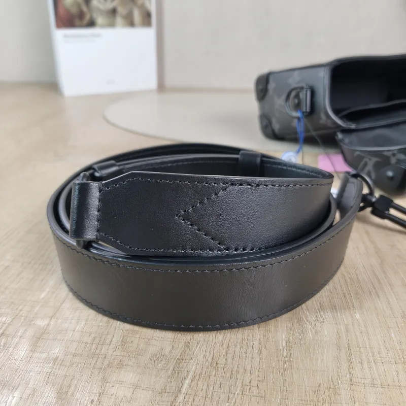 Louis Vuitton Crossbody Bag Soul Trunk Box Monogram PVC One Size 19 × 7 × 15 cm — detail view 1 of 11