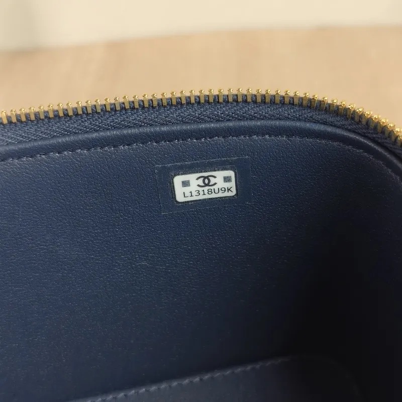 Chanel Crossbody Bag Edition Woven Blue Waxed Leather Mini 16 × 8 × 9.5 cm — detail view 9 of 12