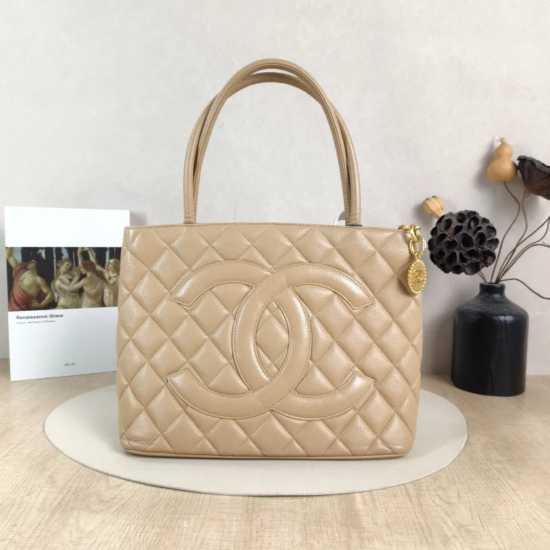 Chanel Top Handle Bag Medallion Taupe Grained Calfskin Large 30 × 15 × 24 cm 7