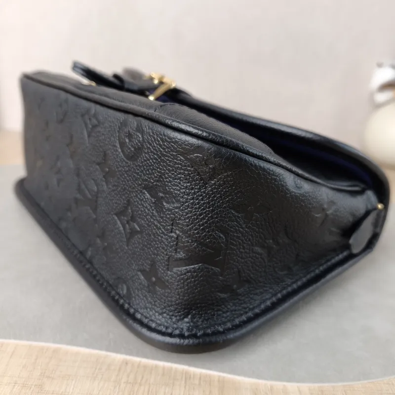 Louis Vuitton Crossbody Bag Diane Baguette Bag Black Monogram Empreinte Embossed Calfskin Small 24 × 9 × 15 cm — detail view 3 of 13
