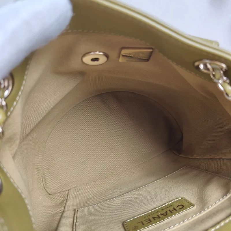 Chanel Backpack Duma Calfskin Medium 20.5 × 11.5 × 20 cm — detail view 5 of 12