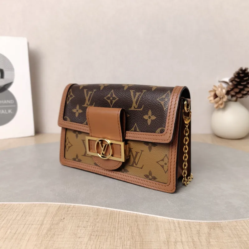 Louis Vuitton Crossbody Bag Dauphine Woc Woc Monogram PVC Mini 18.5 × 5 × 12 cm — cover view 5 of 6