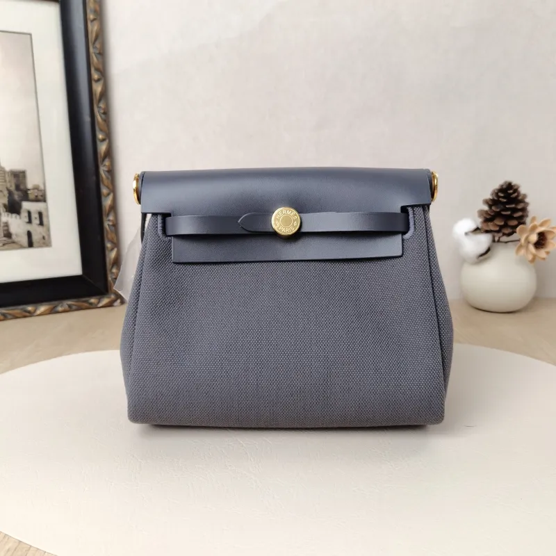Hermès Crossbody Bag Herbag Zip 20 Calfskin，Canvasmini20.5 × 7 × 16.5 cm