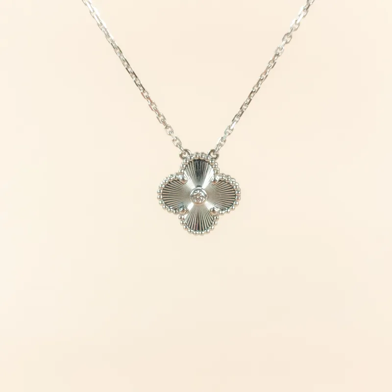 Van Cleef & Arpels Necklace Alhambra Alhambra Collection Necklace 20 White Gold Diamond18KW hite Gold Vintage Small 42cm