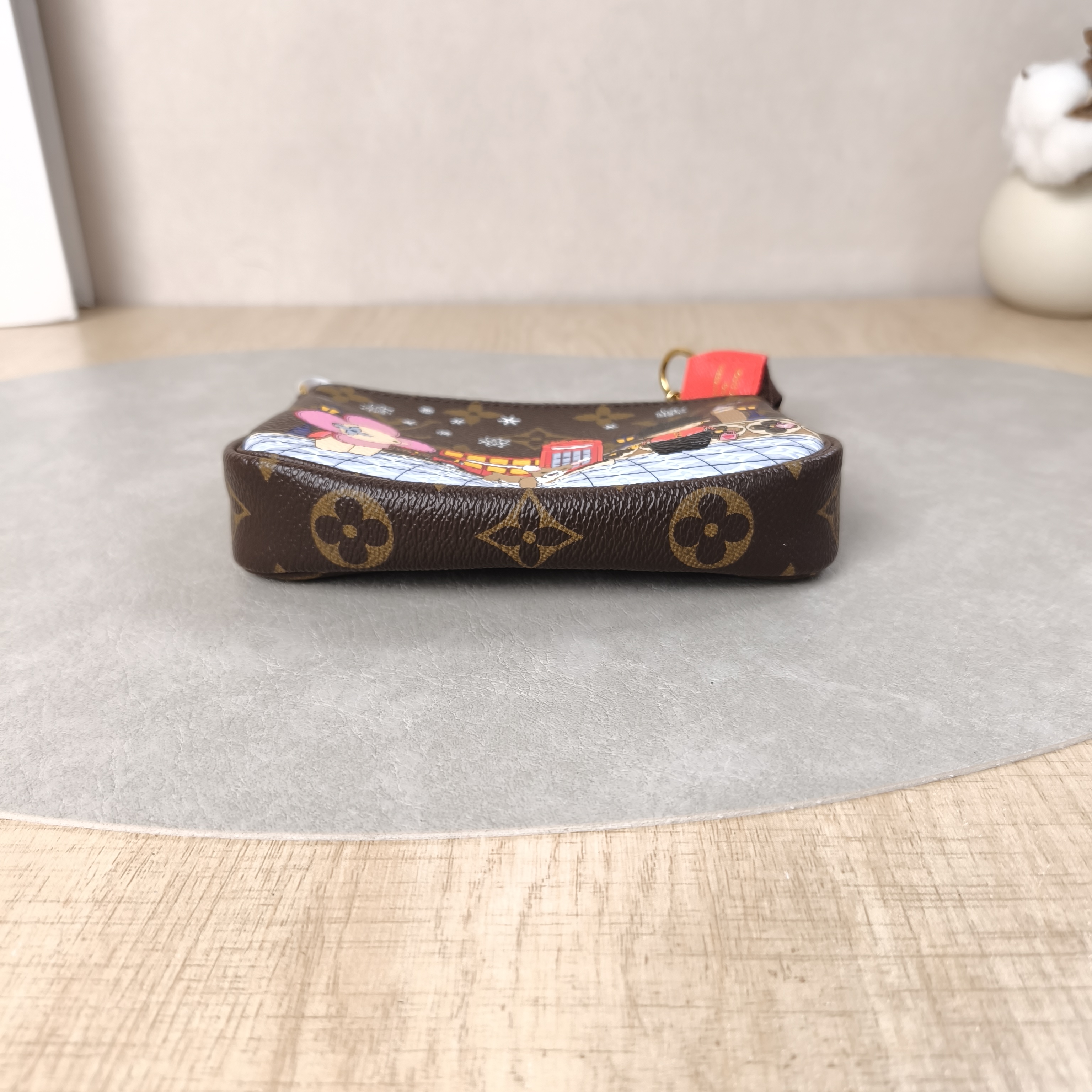 Louis Vuitton Clutch Mini Pochette Accessoires Colorblock PV Cmini15.5 × 4 × 10.5 cm — cover view 5 of 6