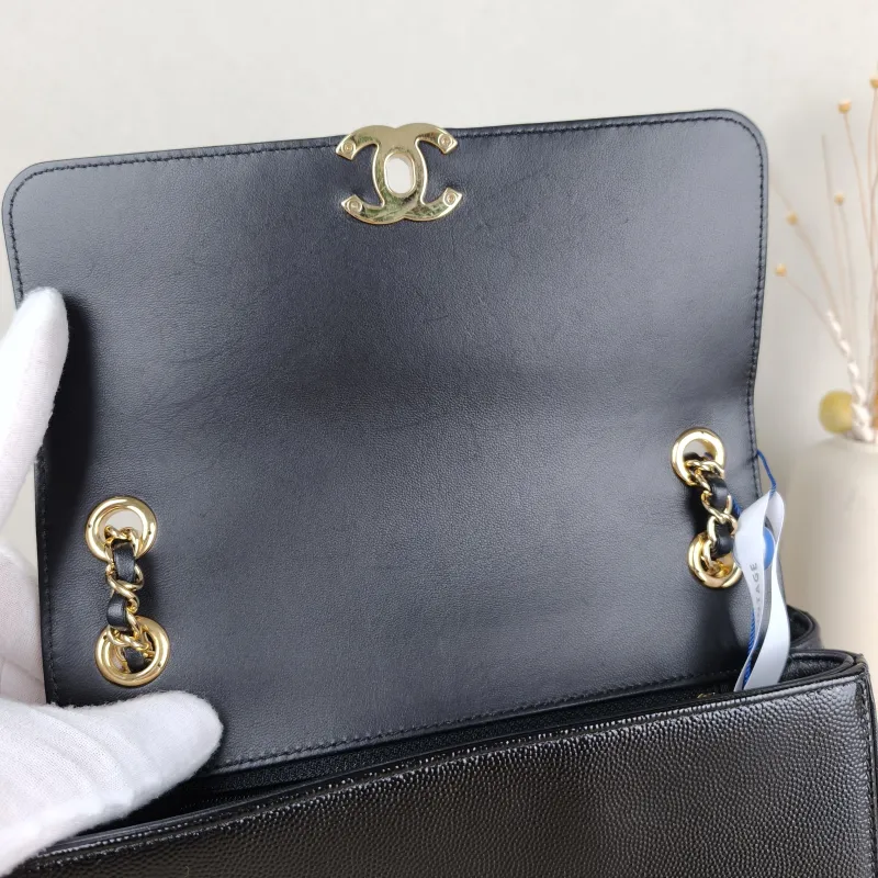 Chanel Crossbody Bagcf Collection Crossbody Bag Black Calfskin One Size22 × 6 × 16 cm — detail view 2 of 14