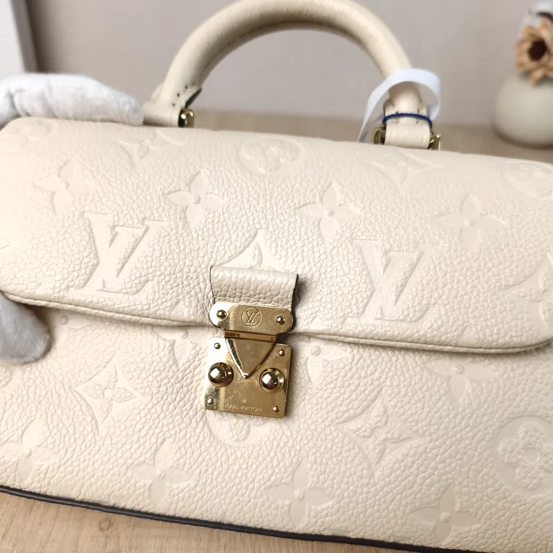 Louis Vuitton Crossbody Bag MADELEINE White Empreinte Embossed Calfskin nano 21 × 6 × 12.5 cm — detail view 1 of 11