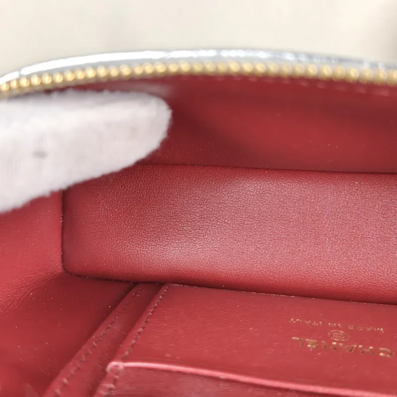 Chanel Crossbody Baglp Box Bag Top Handle Crossbody Bag Silver Calfskin One Size19.5 × 5 × 17 cm — detail view 11 of 13