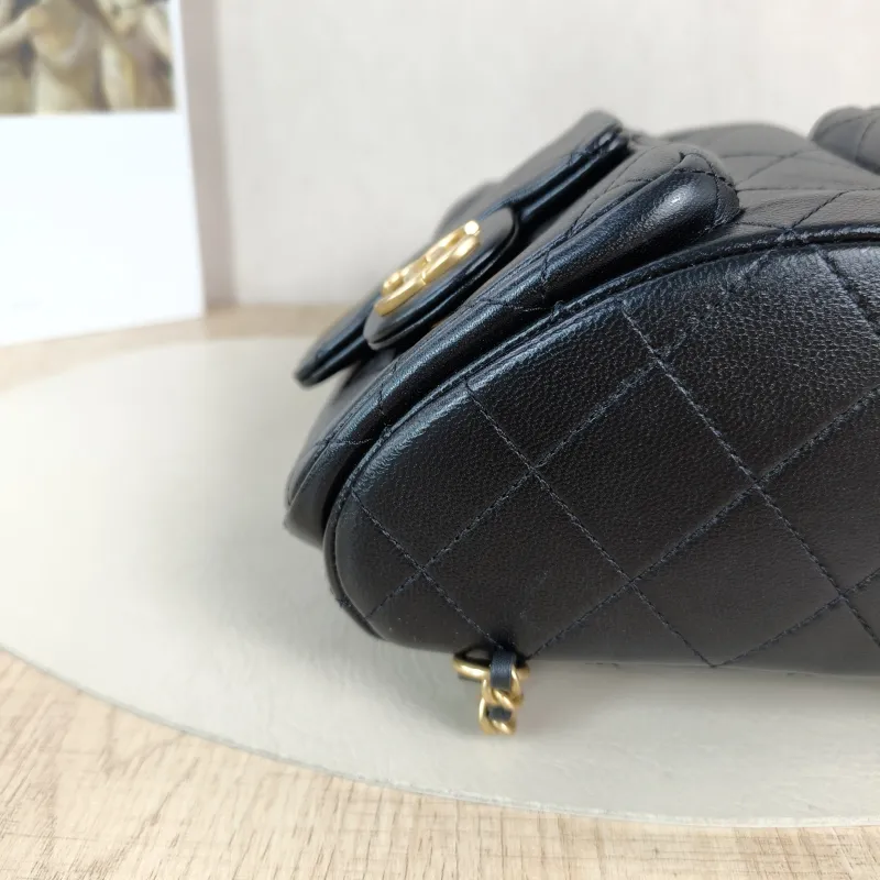Chanel Backpack25c Backpack Black Lambskin One Size18 × 8 × 24 cm — detail view 2 of 10