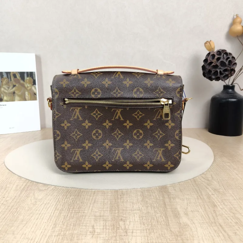 Louis Vuitton Crossbody Bag Pochette Métis Monogram PVC Medium25 × 7 × 19 cm Conditioned — cover view 5 of 5