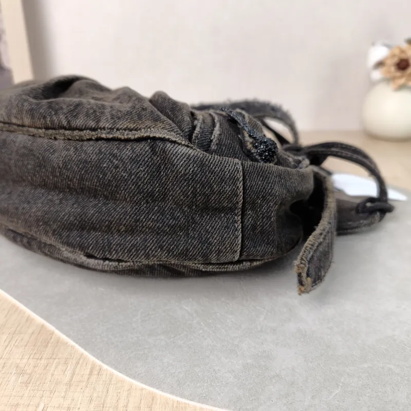 BALENCIAGA Crossbody Bag Black XS 26 × 7 × 16 cm — detail view 1 of 11