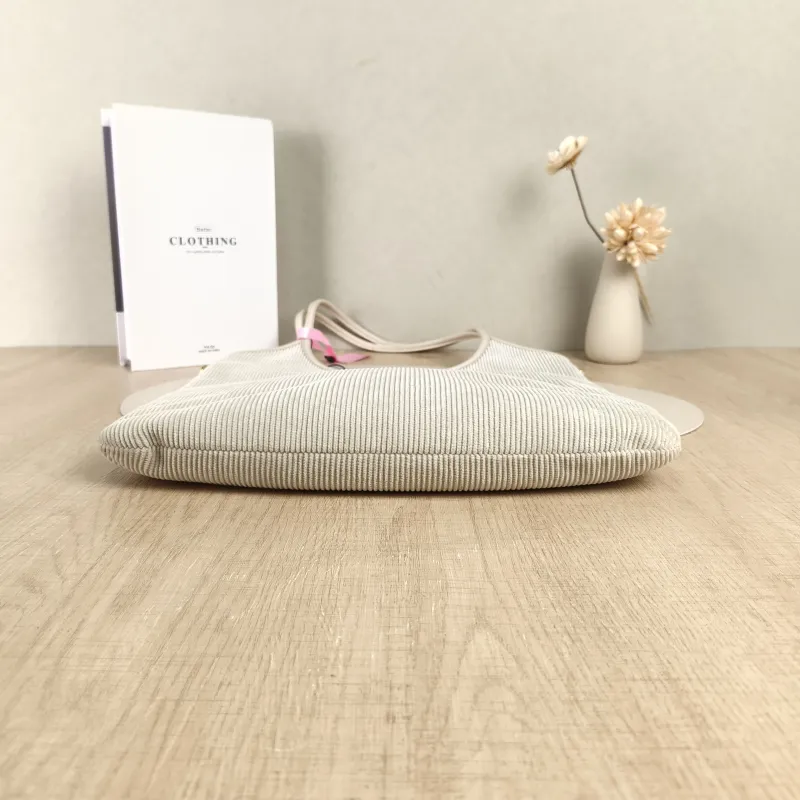 Miumiu Shoulder Bag IVY Tote Shopping Tote White Medium35*40 — cover view 3 of 4