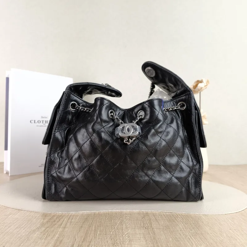 Chanel Shoulder Bag 25Bag Black Waxed Leather Calfskin Small 26 × 14 × 30 cm